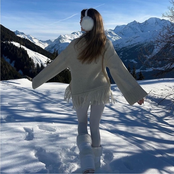 Zara 100% Wool Cream Fringe Hem Sweater - Picture 7 of 12